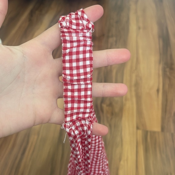 Halter top, Size Large. In good condition - Picture 4 of 4